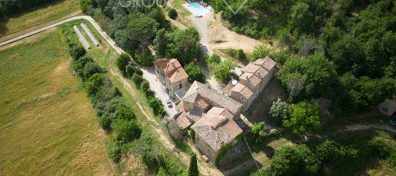 36 rooms Villa in Cortona, Italy No. 142050 16