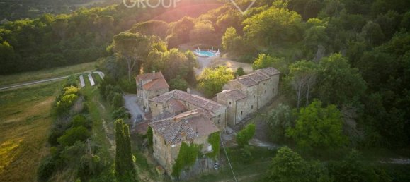 36 rooms Villa in Cortona, Italy No. 142050 23