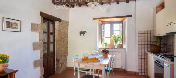 36 rooms Villa in Cortona, Italy No. 142050 4