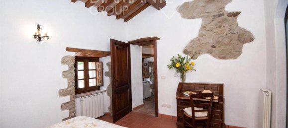 36 rooms Villa in Cortona, Italy No. 142050 9