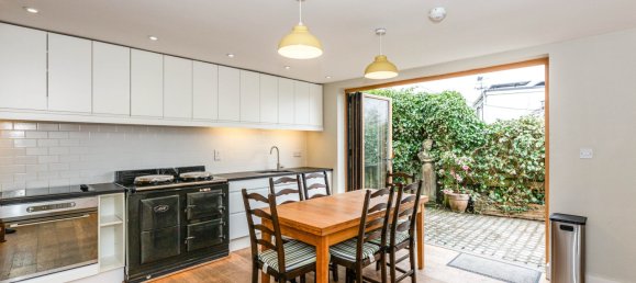 3 bedrooms House in Swansea, United Kingdom No. 2695 5