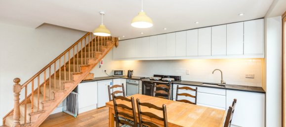 3 bedrooms House in Swansea, United Kingdom No. 2695 6