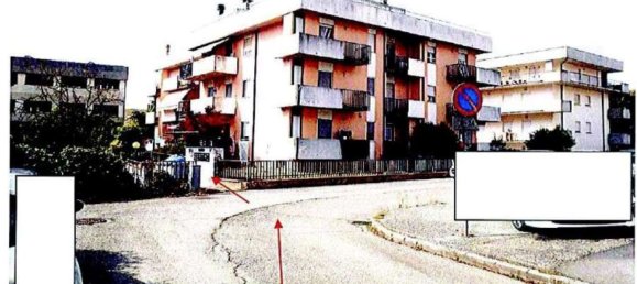 5 bedrooms Apartment in Umbertide, Italy No. 380707 2