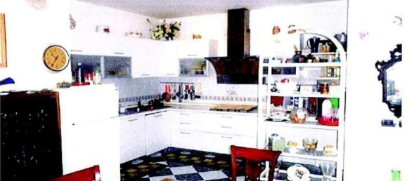 5 bedrooms Apartment in Umbertide, Italy No. 380707 4