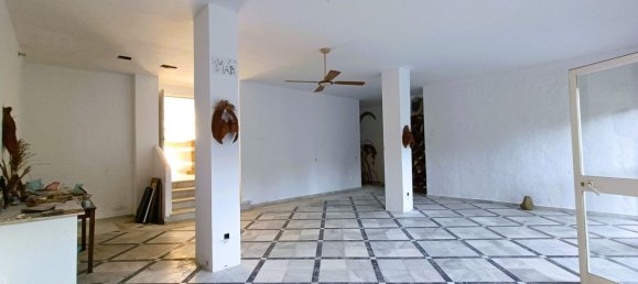 236m² Commercial property in Estepona, Spain No. 148962 15