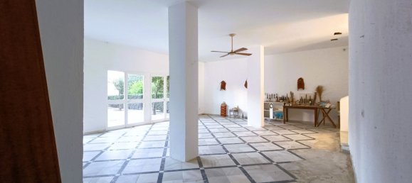 236m² Commercial property in Estepona, Spain No. 148962 12