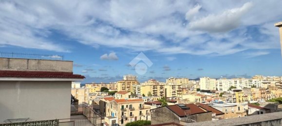 4-salle Appartement à Palermo, Italy No. 275589 16