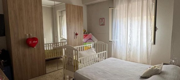 4-salle Appartement à Palermo, Italy No. 275589 6