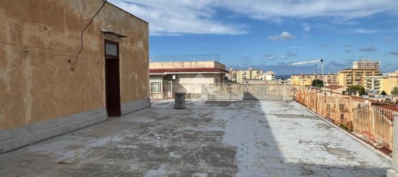 4-salle Appartement à Palermo, Italy No. 275589 10