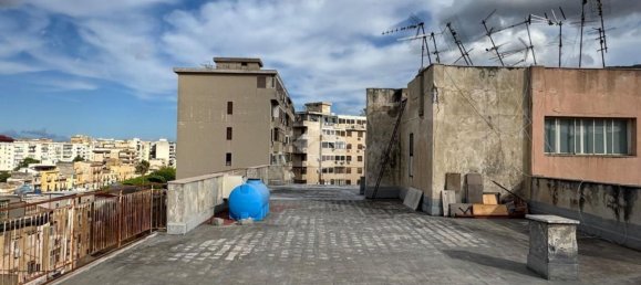 4-salle Appartement à Palermo, Italy No. 275589 11