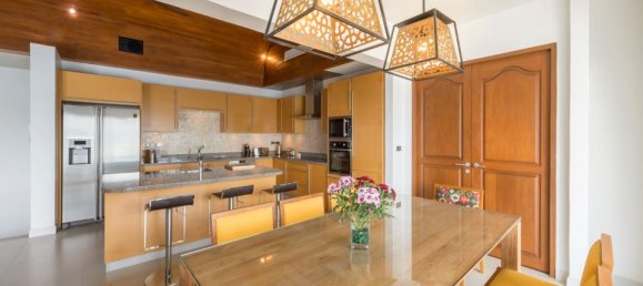 5 bedrooms Villa in Patong, Thailand No. 6048 14