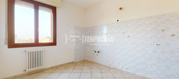 2 bedrooms Apartment in Carpi, Italy No. 171348 11