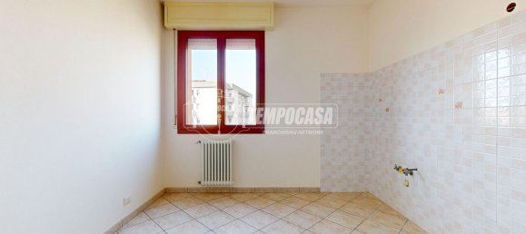 2 bedrooms Apartment in Carpi, Italy No. 171348 4
