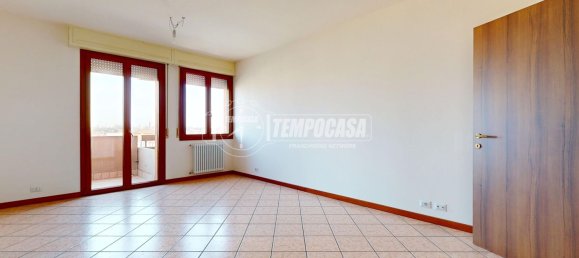 2 bedrooms Apartment in Carpi, Italy No. 171348 9