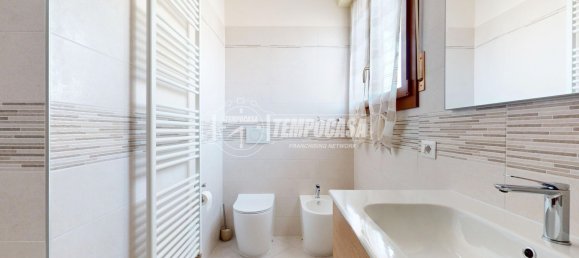 2 bedrooms Apartment in Carpi, Italy No. 171348 22