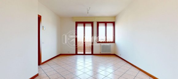 2 bedrooms Apartment in Carpi, Italy No. 171348 8