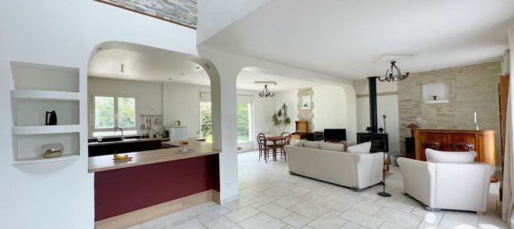 4 bedrooms House in Ernemont-Boutavent, France No. 61186 3