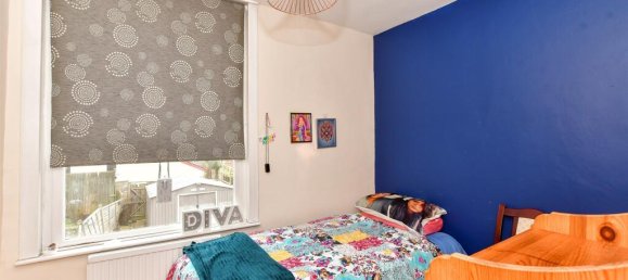 4 bedrooms House in Essex, United Kingdom No. 4097 7