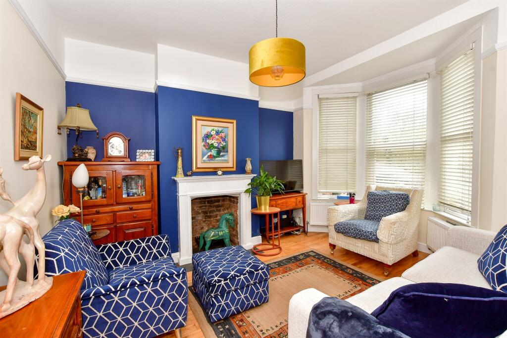 4 bedrooms House in Essex, United Kingdom No. 4097