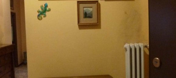 3 rooms Apartment in Piacenza, Italy No. 189064 3