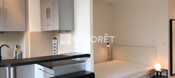 1 bedroom Apartment in Paris, France No. 314825 4