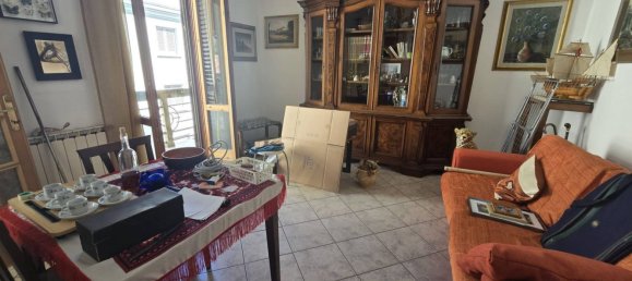 4 bedrooms Apartment in San Giovanni Valdarno, Italy No. 371975 6