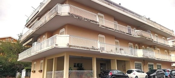 2 bedrooms Apartment in Pianella, Italy No. 329483 3