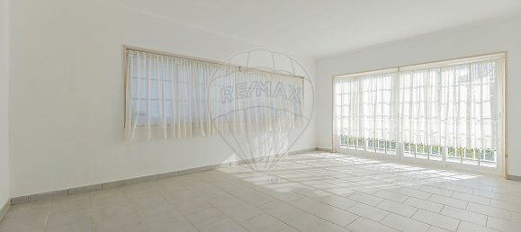 4 bedrooms House in Seixal, Portugal No. 22534 25