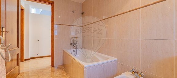 4 bedrooms House in Seixal, Portugal No. 22534 15