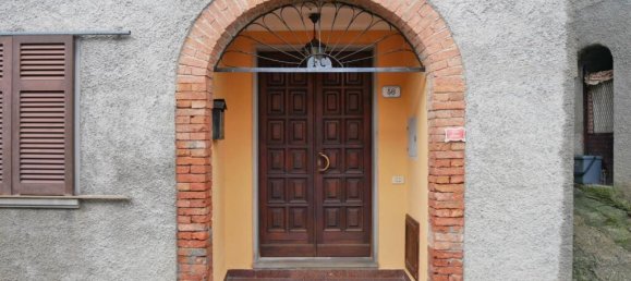 2 bedrooms House in Fivizzano, Italy No. 120163 4