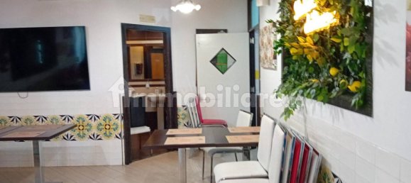 1 room Commercial property in Naples, Italy No. 259149 4