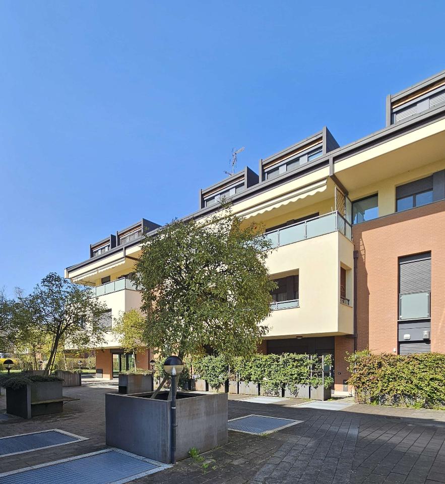 4 rooms Apartment in Vanzago, Italy No. 34900