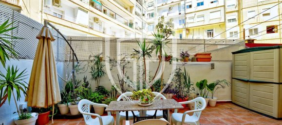 Apartamento de 4 dormitorios en Valencia, Spain No. 160056 2