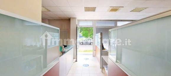 1 room Commercial property in Bologna, Italy No. 227296 4