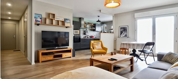 Apartamento de 2 dormitorios en La Roche-sur-Yon, France No. 299205 2