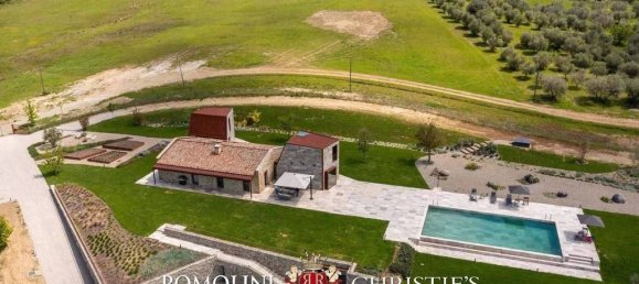 4 bedrooms Villa in Volterra, Italy No. 120495 8