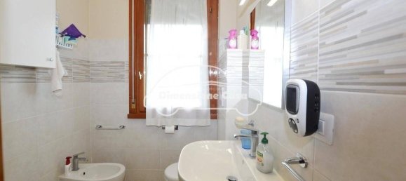 3 bedrooms House in Lucca, Italy No. 293900 23