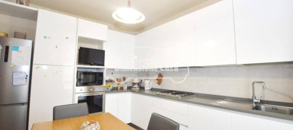 3 bedrooms House in Lucca, Italy No. 293900 7