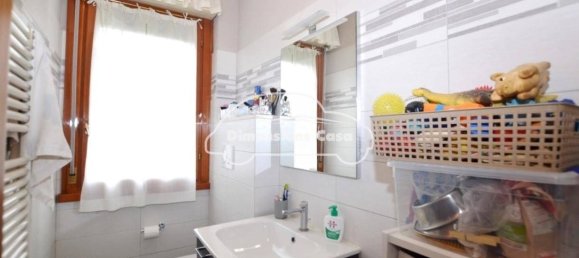 3 bedrooms House in Lucca, Italy No. 293900 11