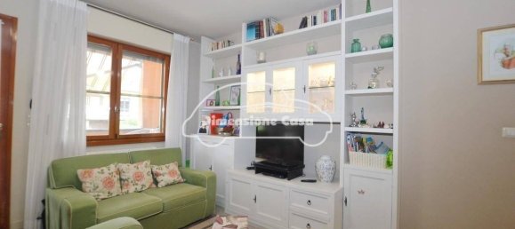 3 bedrooms House in Lucca, Italy No. 293900 5