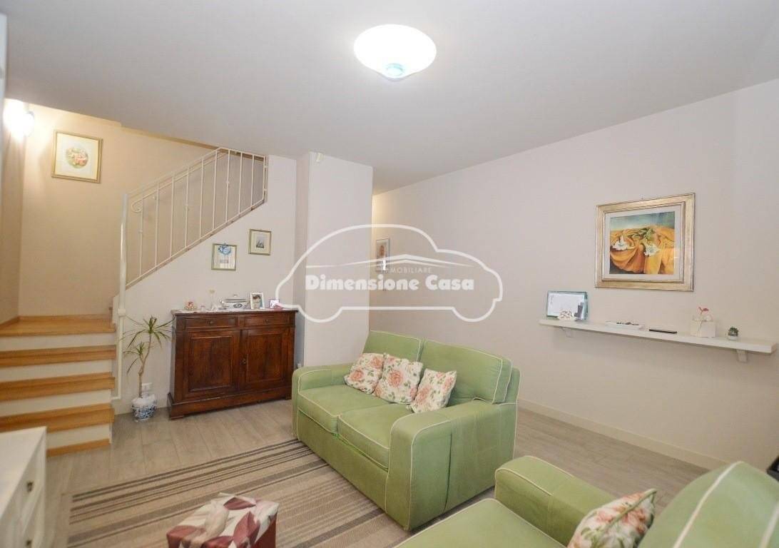 3 bedrooms House in Lucca, Italy No. 293900