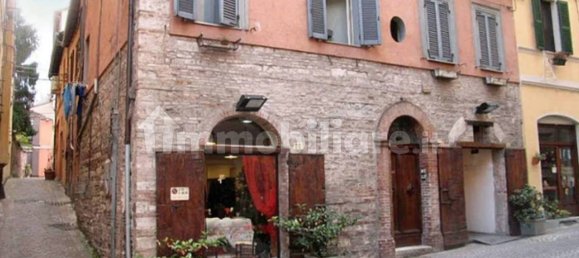 4-Zimmer Gewerbliche Immobilie in Fabriano, Italy, Nr. 375413 9