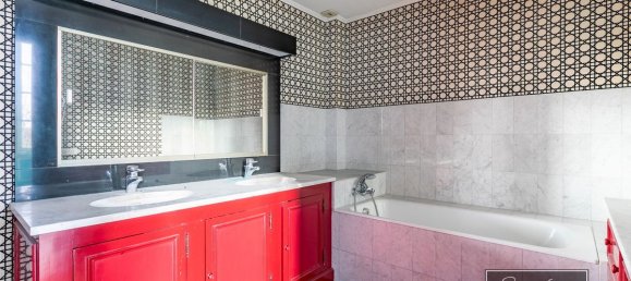 Квартира с 5 комнатами в Шантийи, Франция № 38613 15