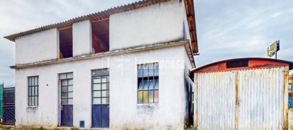 3 Schlafzimmer Haus in Carrè, Italy, Nr. 336515 36