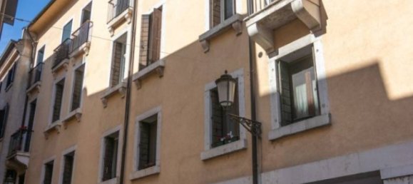 3 bedrooms Apartment in Padua, Italy No. 344836 2