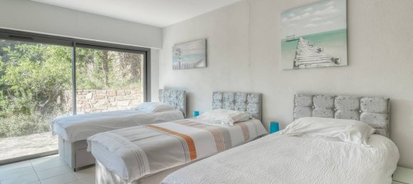 5 Schlafzimmer Grundstück in Rayol-Canadel-sur-Mer, France, Nr. 99969 10