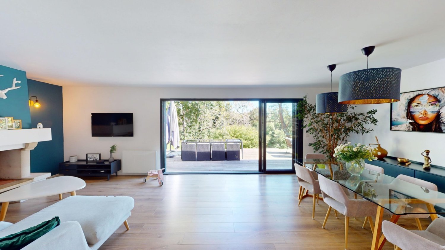 4 bedrooms House in Quinsac, France No. 104697