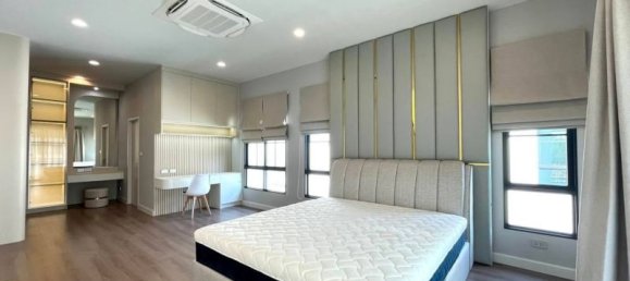 4 bedrooms Cafe / restaurant in Bangkok, Thailand No. 20472 9