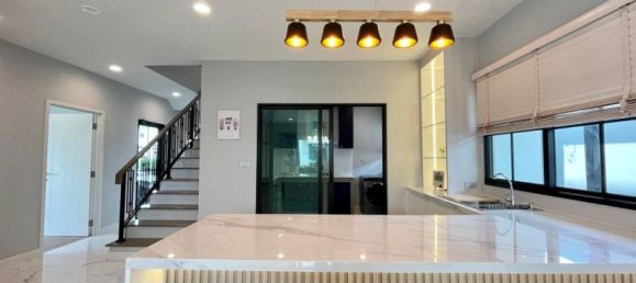 4 bedrooms Cafe / restaurant in Bangkok, Thailand No. 20472 5