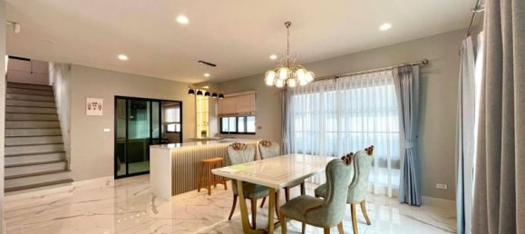 4 bedrooms Cafe / restaurant in Bangkok, Thailand No. 20472 4